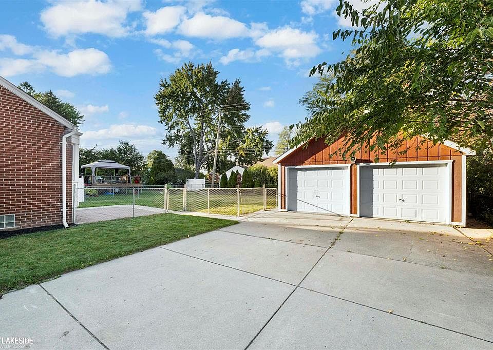 8105 Mckinley St, photo 23