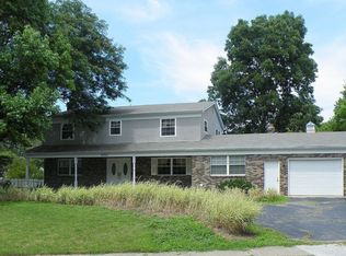 1750 Lane Rd, Columbus, OH 43220