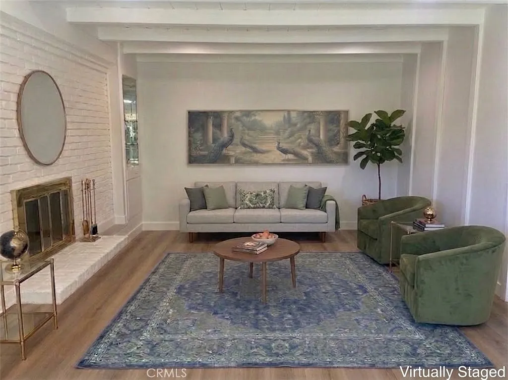 5 bed, 2846 sqft, $6,900 — Photo 3