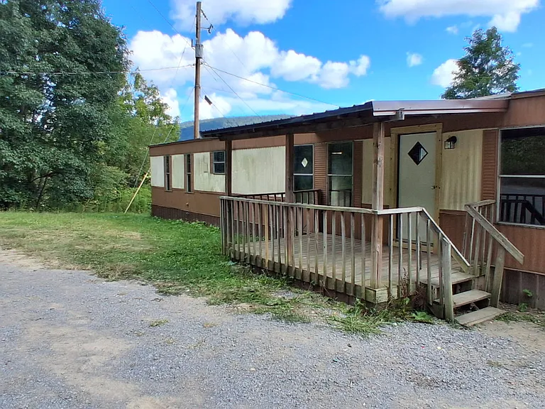 120 Joyner Ln — Photo 19