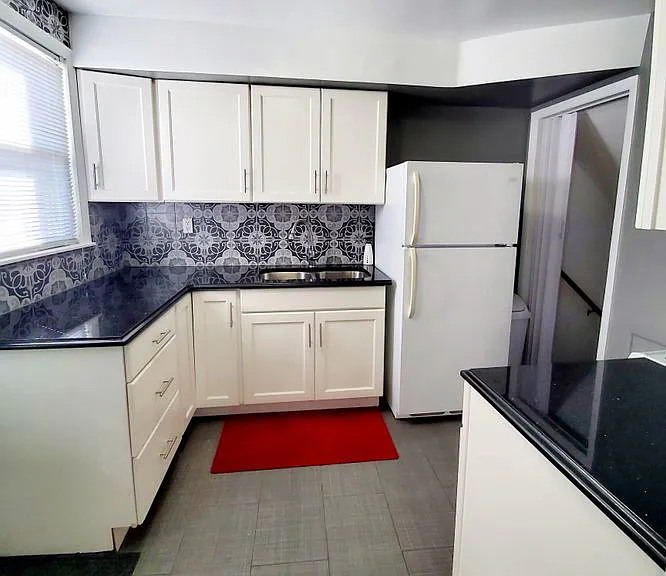 322 Beacon Pl — Photo 4