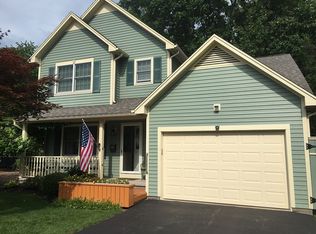 9 Wisteria Ln, Rochester, NY 14617