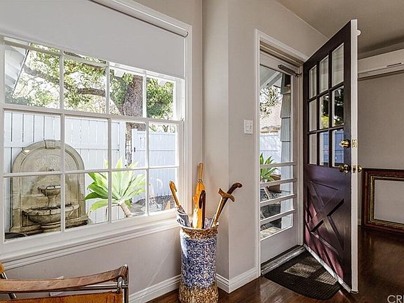 5th image of 10609 Camarillo St