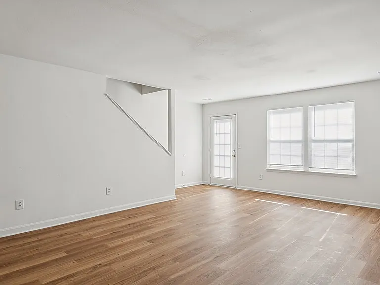Broadwater Townhomes — Photo 2