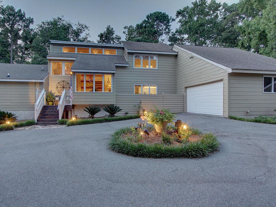 1st image of 1096 Deleisseline Blvd