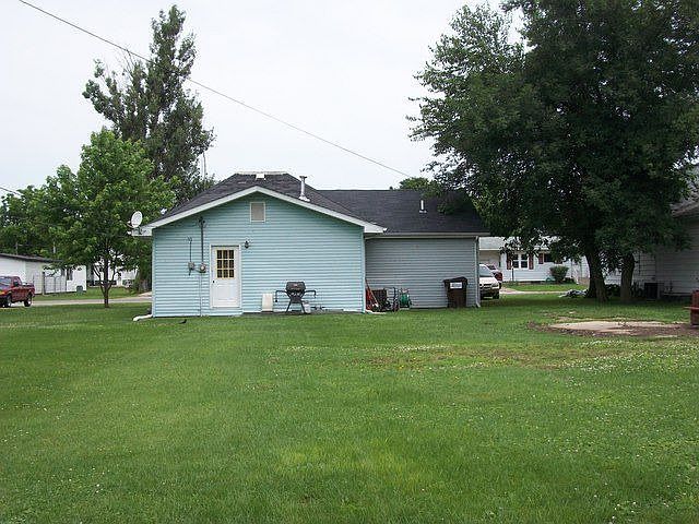 2nd image of 206 W 3rd St