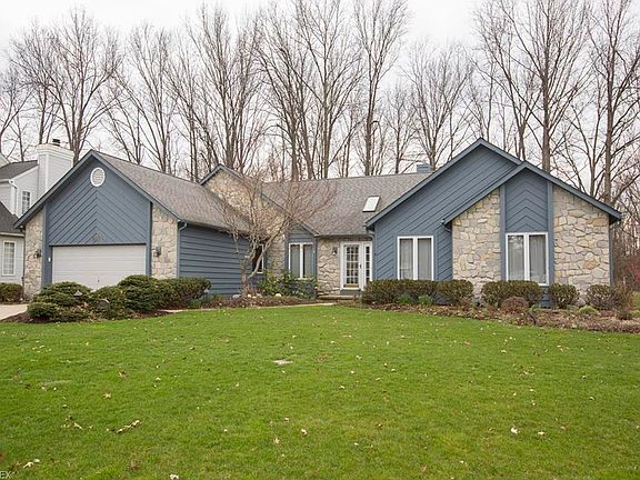 3rd image of 440 Long Pointe Dr