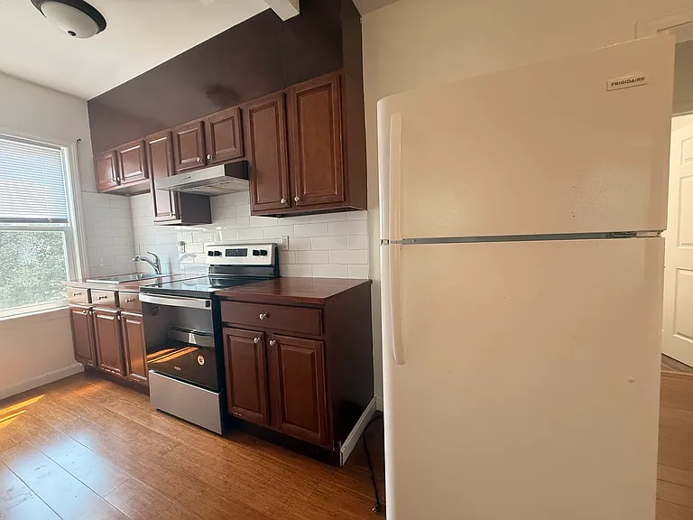 66 Marion Ave #2 — Photo 10