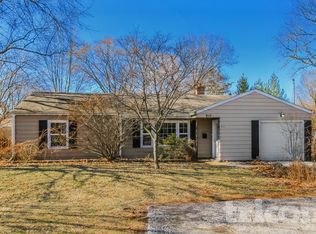 910 S Naperville Rd, Wheaton, IL 60189