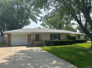 1105 Maple Ct, Lockport, IL 60441