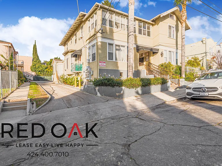 1915 Santa Ynez St #1/4 — Photo 16