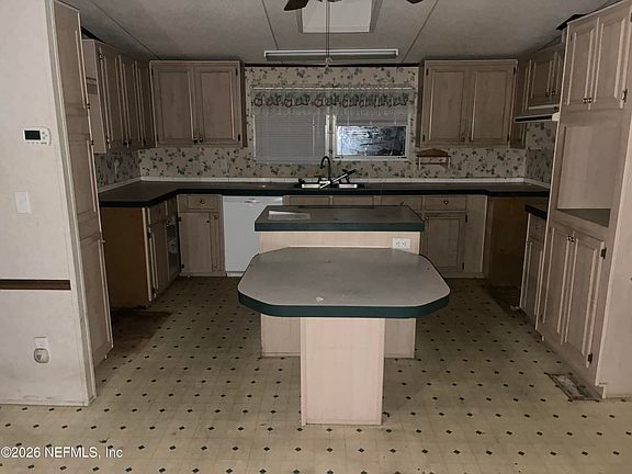 5th image of 55616 LEE Street