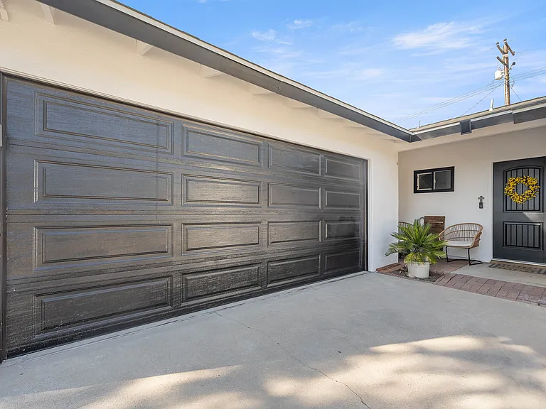 19619 Ermine St — Photo 30