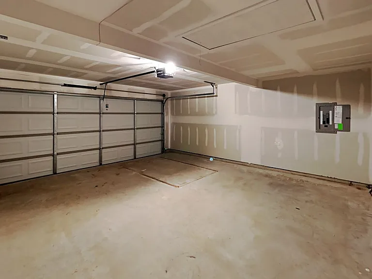 408 Fox Burrow Ln — Photo 17