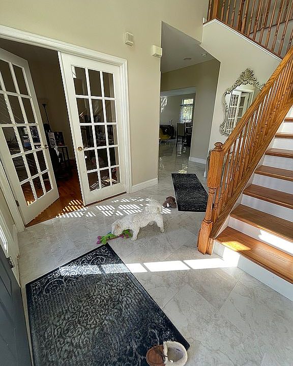 Enter to the house