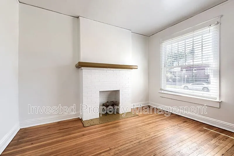 1 bed, 1.0 bath, 600 sqft, $1,100 — Photo 2