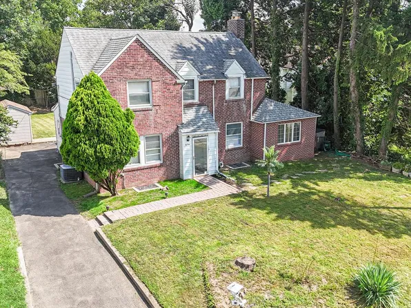 674 Meetinghouse Rd, Elkins Park, PA 19027