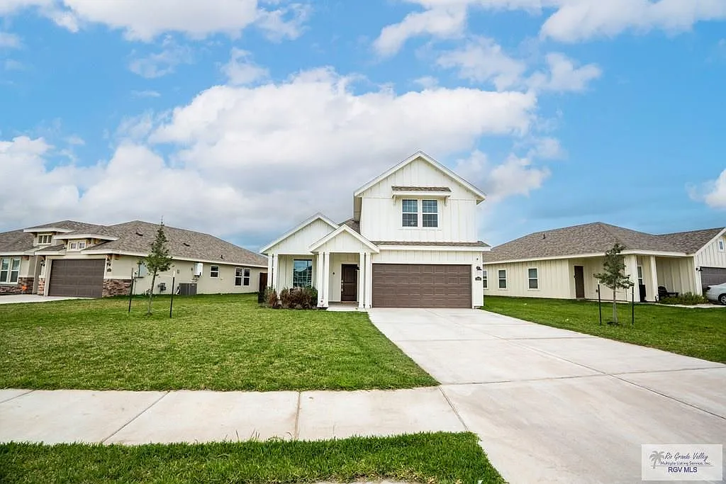 3 bed, 2.5 bath, 2164 sqft, $2,750 — Photo 2