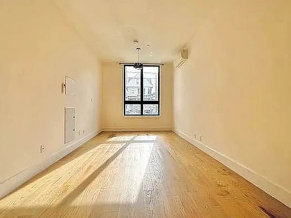 4th image of 1524 New York Ave APT 1A