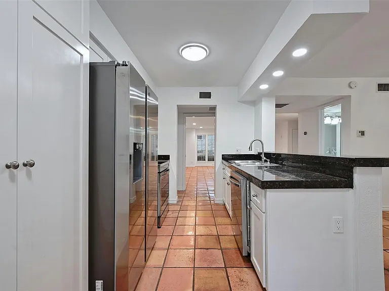 6637 Valleyside Rd — Photo 11