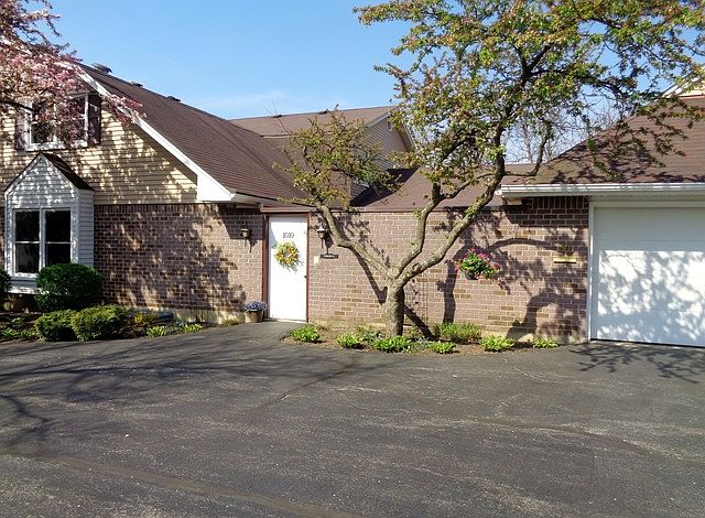 1st image of 1010 Dartmouth Dr