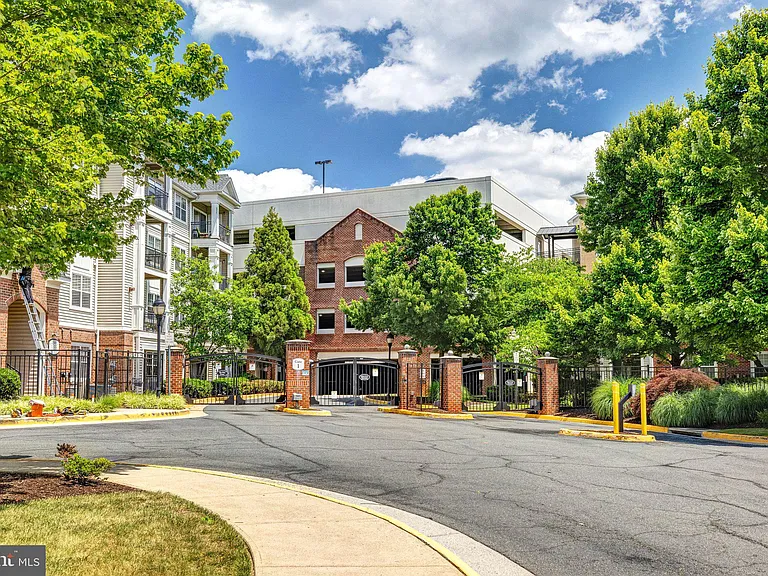 12921 Centre Park Cir #206 — Photo 51