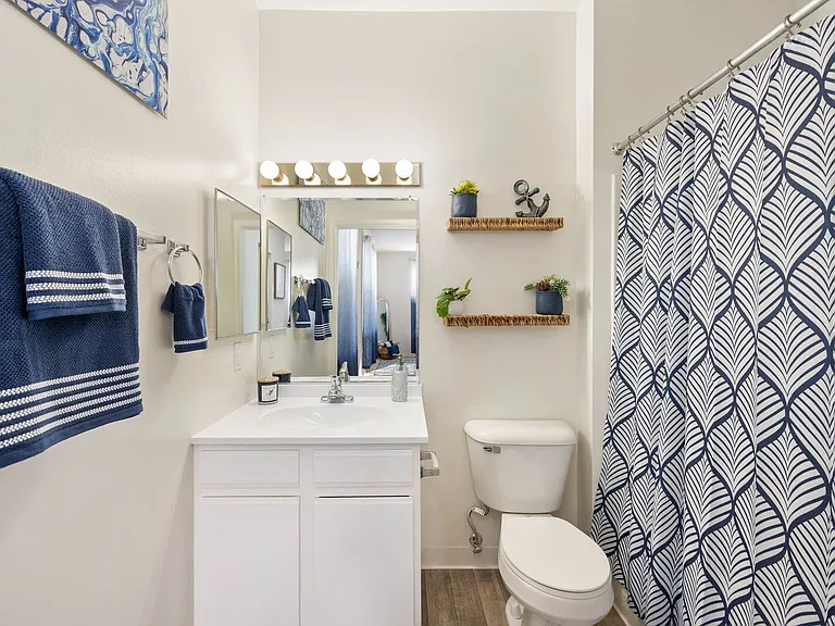 Marley Manor Luxury Apartment Homes — Photo 63