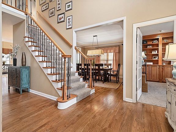 2nd image of 707 Sir Barton Ct
