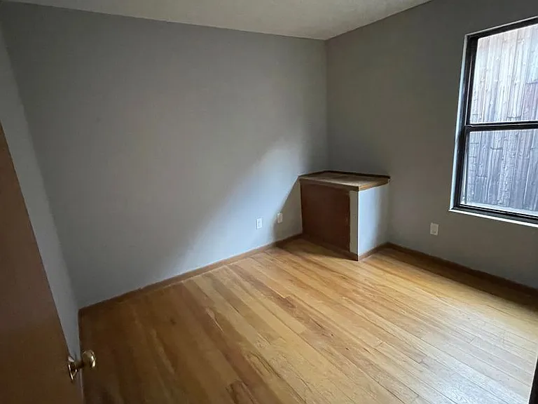 72 Chittenden Ave — Photo 16