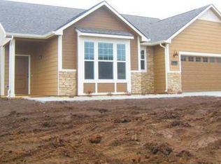 3915 Prairie Rose St, Lawrence, KS 66049