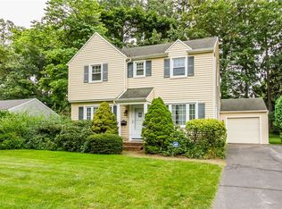 57 Pinecrest Dr, Rochester, NY 14617