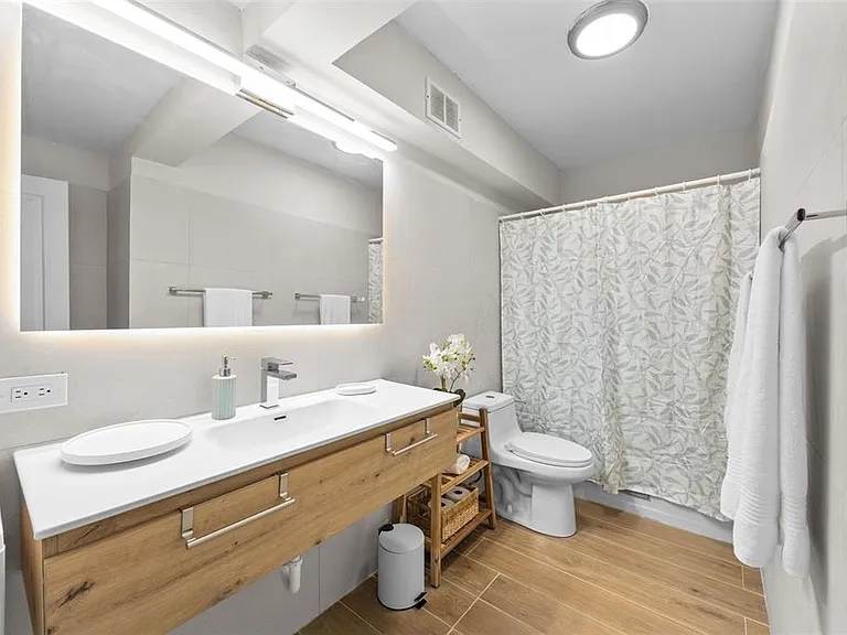 16 Carrian Ct #43 — Photo 12