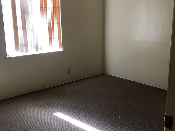 4th image of 732 Baylor Ave
