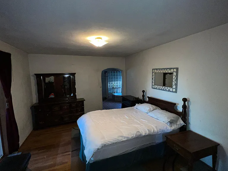1323 Simmons Ln — Photo 17