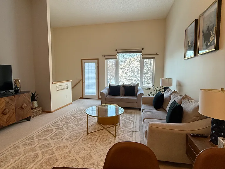 4840 Underwood Ln N #D — Photo 1