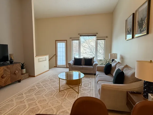 4845 Underwood Ln N Unit D, Plymouth, MN 55442