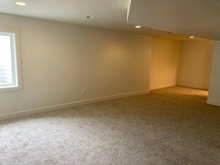 297 E 6790 S — Photo 7
