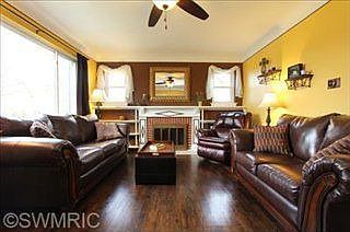 2nd image of 2043 Burton St SE
