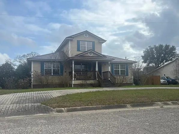 2301 Windstone Dr, Pensacola, FL 32526