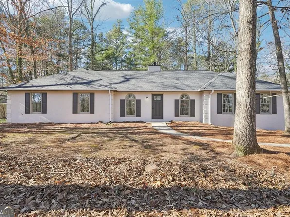 1020 Laurel Lake Dr, Ball Ground, GA 30107