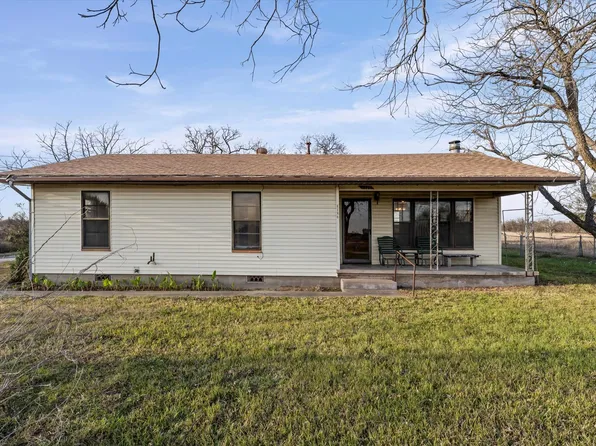 1127 Leroy Pkwy, Elm Mott, TX 76640