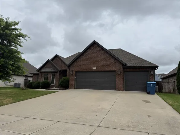 3200 SW Satinwood Ave, Bentonville, AR 72712