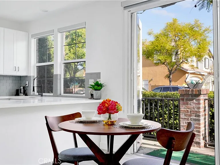 28 Albany St — Photo 10