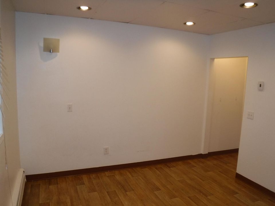 2nd image of 3272 Outta Pl APT 6