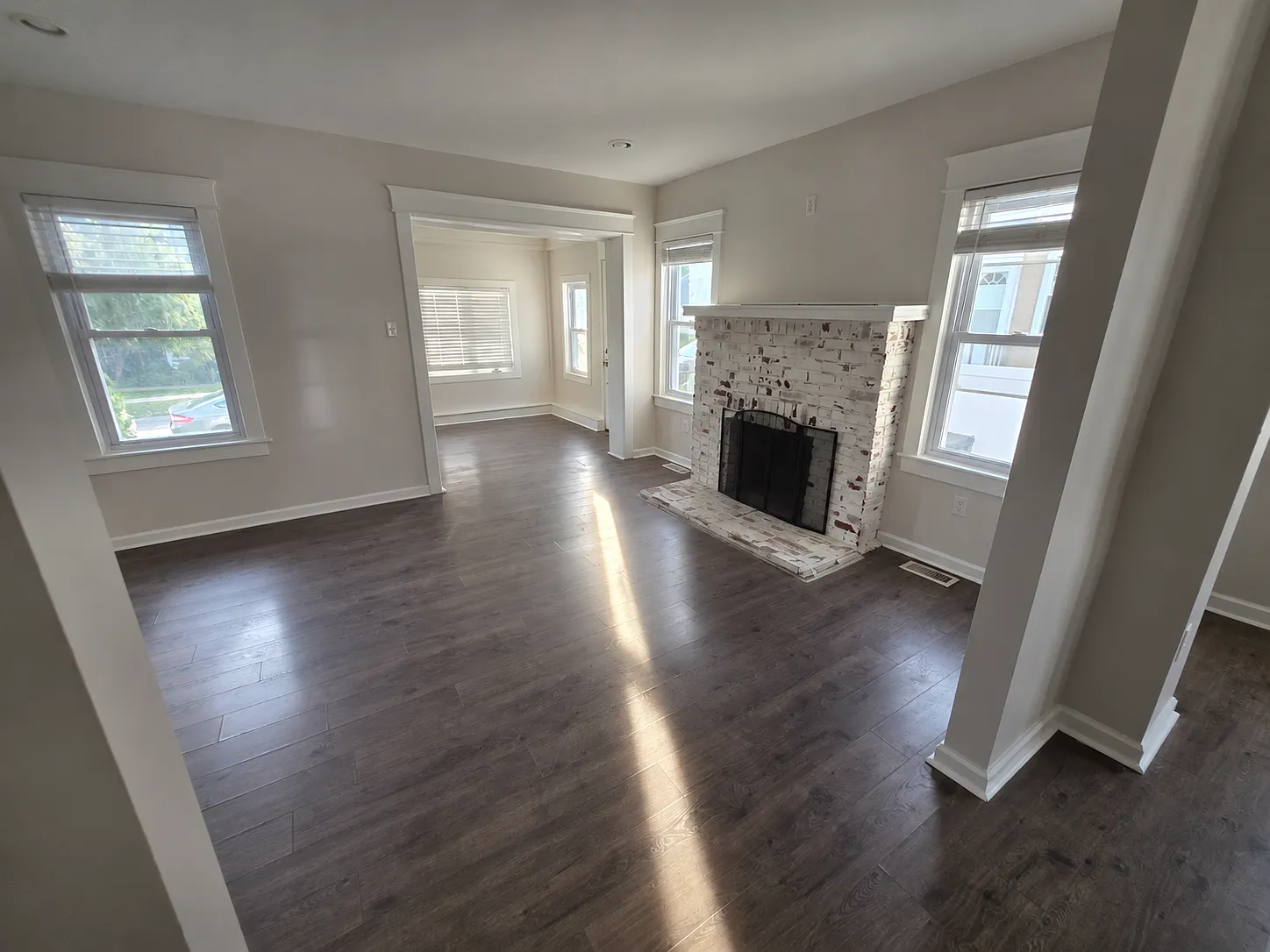 3 bed, 1.5 bath, 1576 sqft, $2,500 — Photo 4