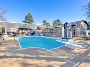 173 Woodcroft Ln, Denison, TX 75021