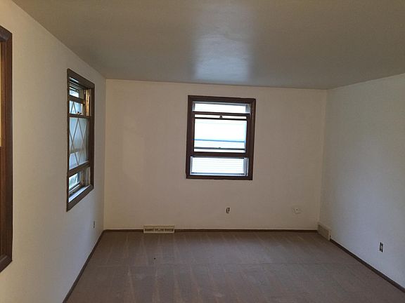 4th image of 410 N Moreland Blvd