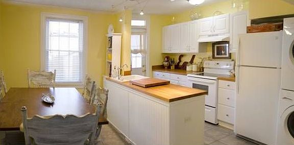 dining/kitchen