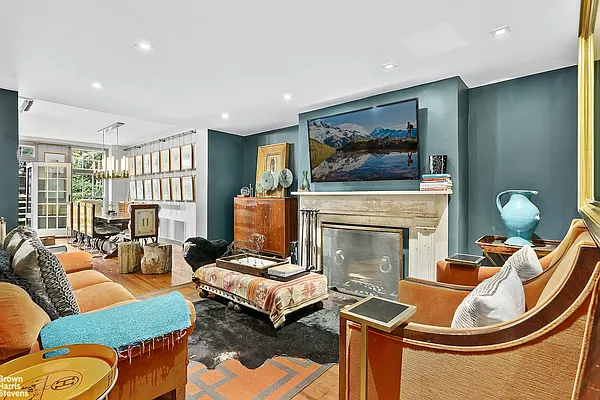 Rented by Brown Harris Stevens | media 4