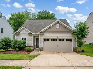 2318 Marthas Ridge Dr, Statesville, NC 28625